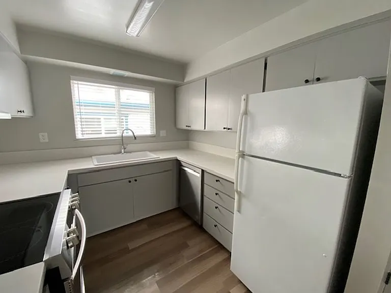 739 Taylor St — Photo 6