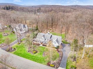 11 Manor Dr, Andover, NJ 07821