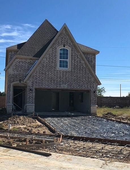 1st image of 368 Kyra Ct