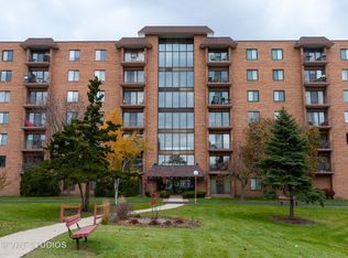 1717 W Crystal Ln UNIT 103, Mount Prospect, IL