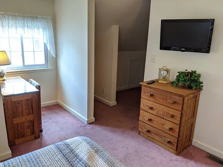 34 Pleasant St — Photo 15