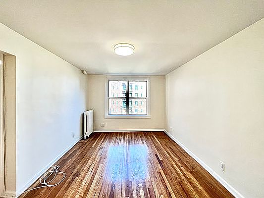 4th image of 34-33 90th St #D42