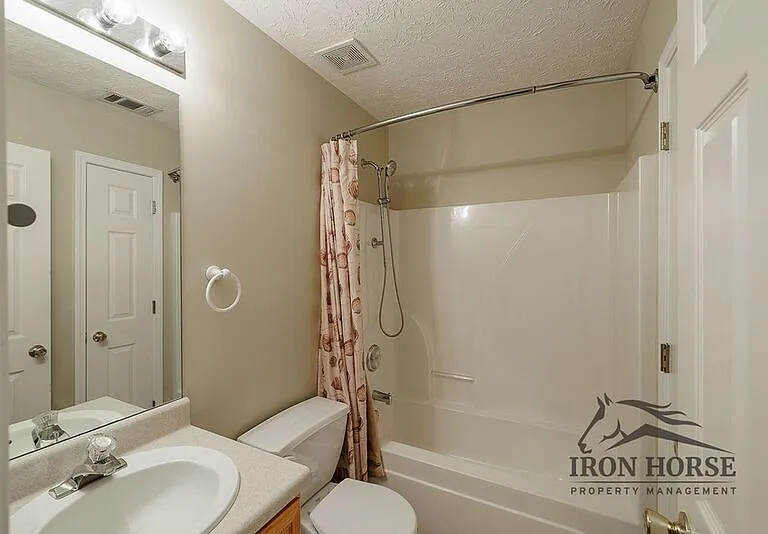 352 Shenandoah Cir — Photo 23