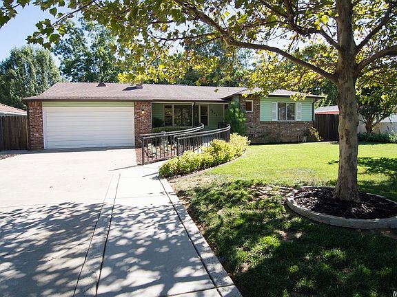 2nd image of 1604 La Sierra Dr