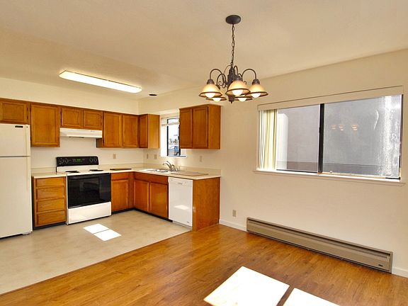 Dining Room & Kitchen