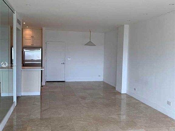 5th image of 7441 Wayne Ave APT 15Q