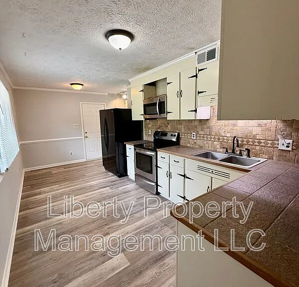 1725 Sand Hill Rd — Photo 4