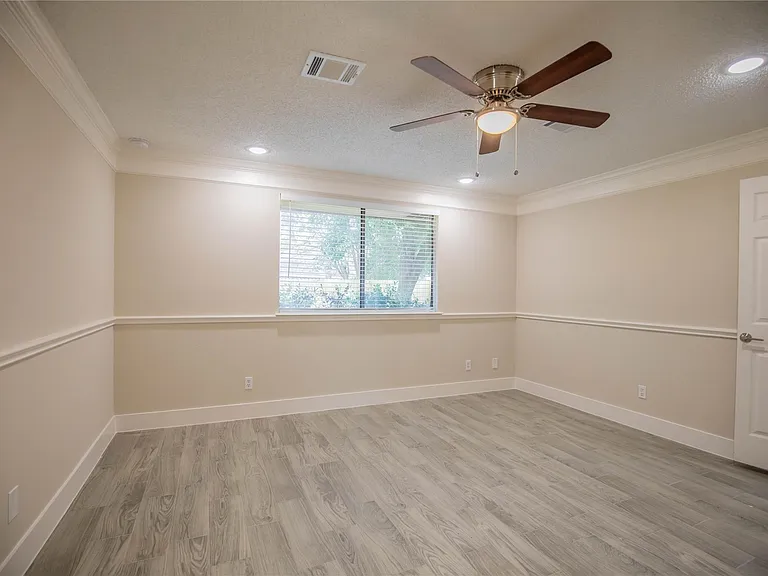 3919 Wintergreen Dr — Photo 13