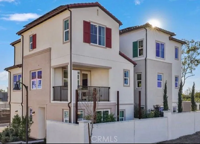 2421 Little Rock Ln — Photo 2
