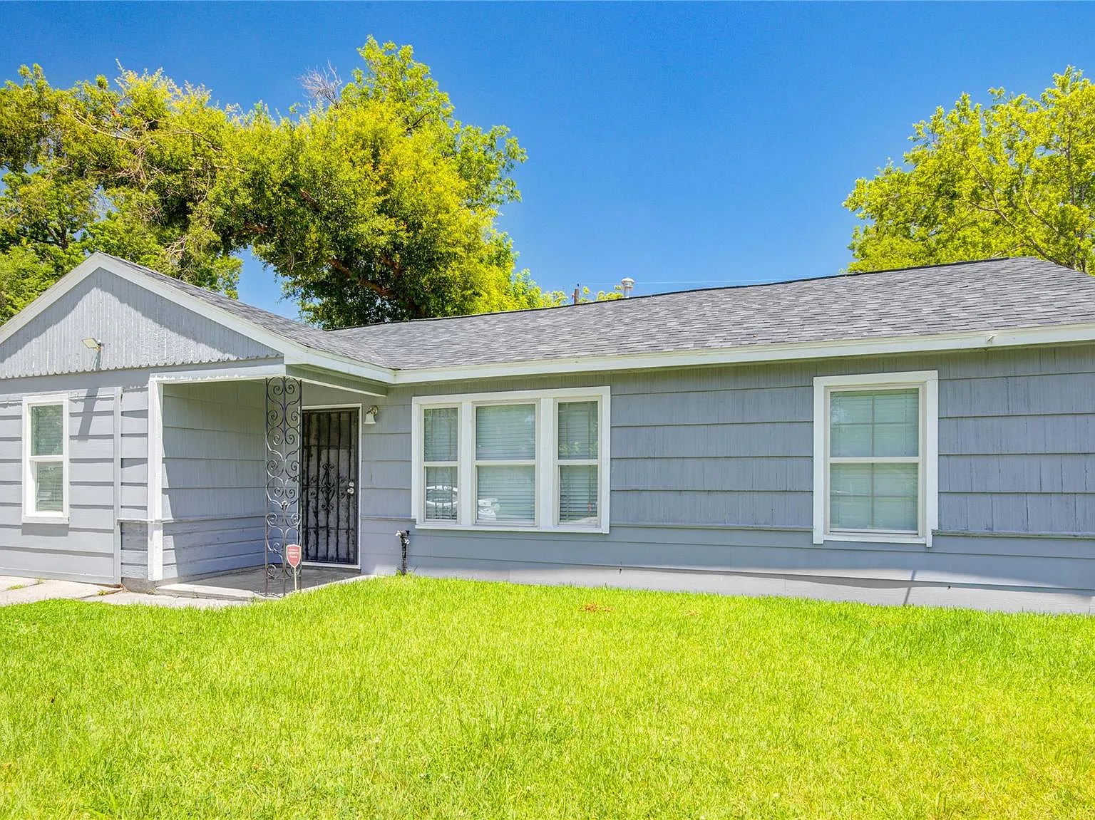 3 bed, 1.0 bath, 952 sqft, $1,500 — Photo 3