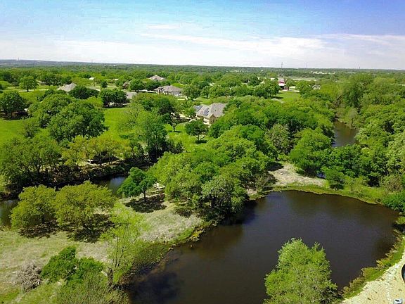 2nd image of 2301 Mayfield Dr