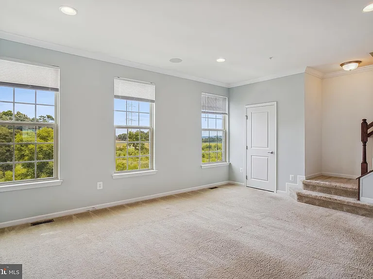 5934 Jefferson Commons Way — Photo 6