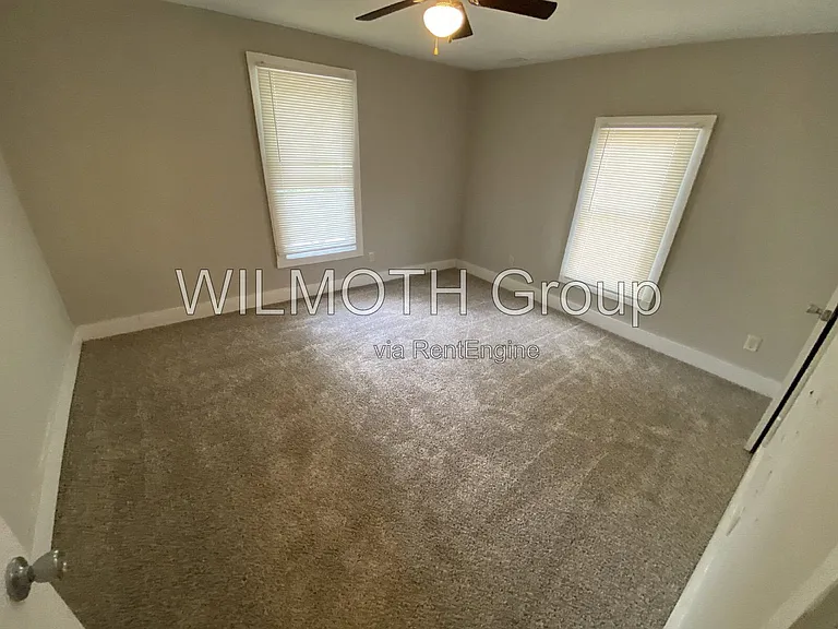91 S 5th Ave — Photo 10
