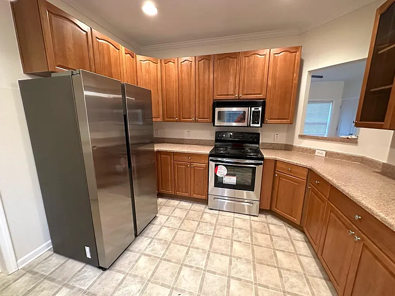 205 Shelton St — Photo 10