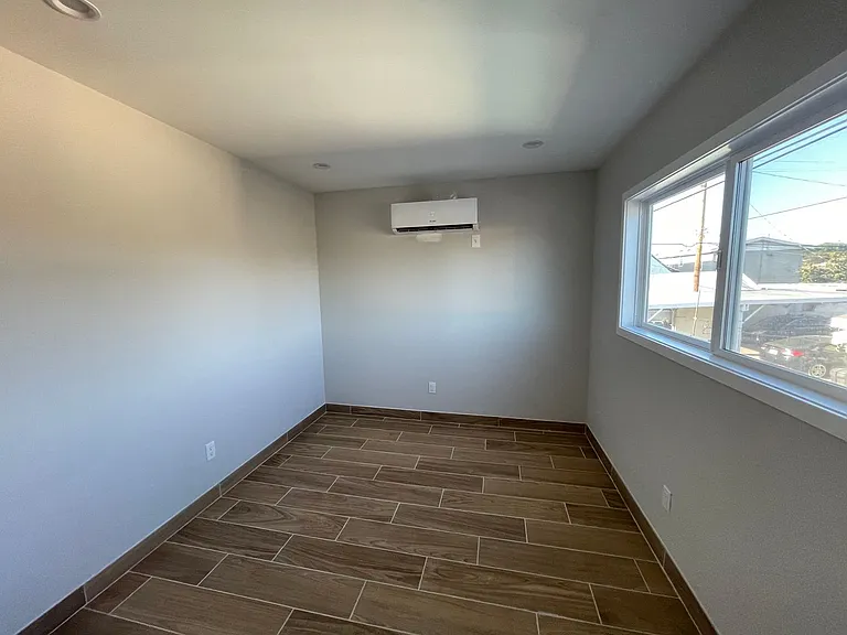4620 Compton Ave — Photo 20