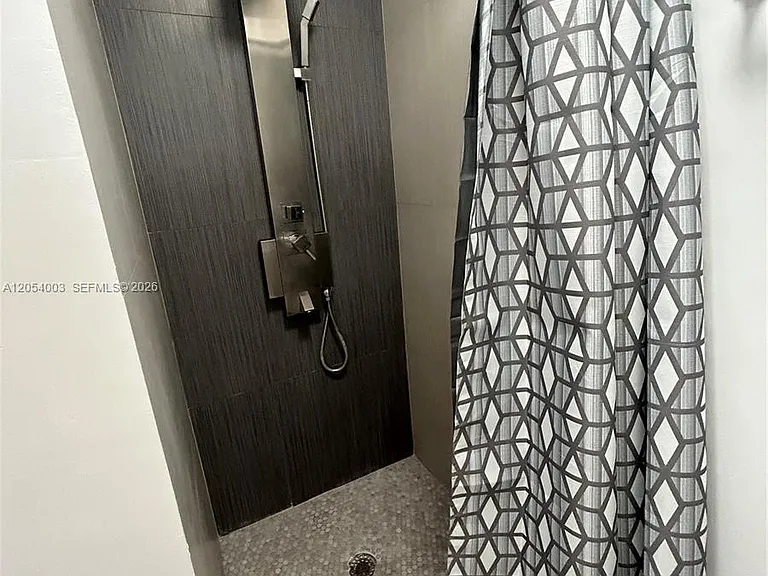 1035 Euclid Ave #27 — Photo 5