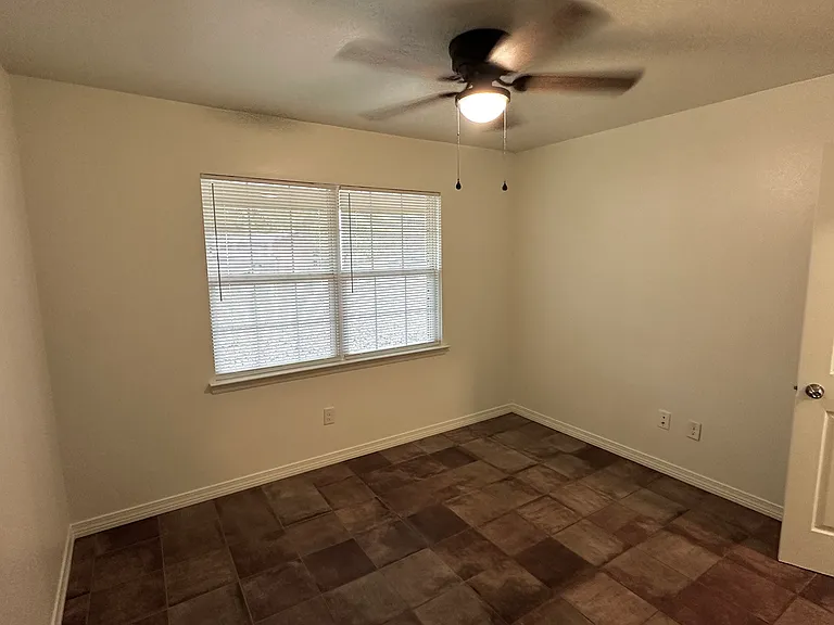 6919 N Palafox St #2 — Photo 10