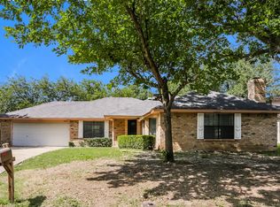 4824 Applewood Rd, Fort Worth, TX 76133