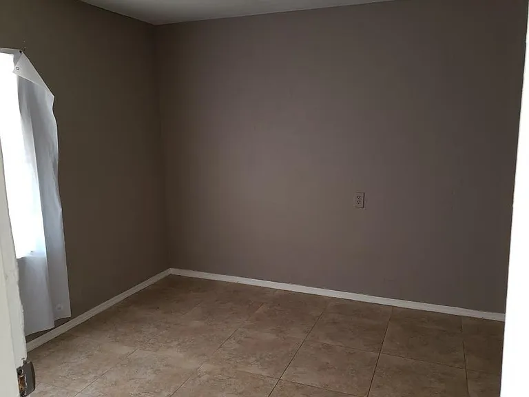 9215 S Calle Sahuaro — Photo 5