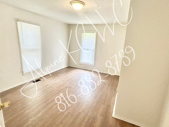 4th image of 3931 Indiana Ave