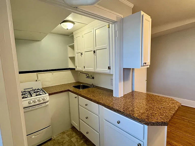 Lafayette Apartment Homes — Photo 23