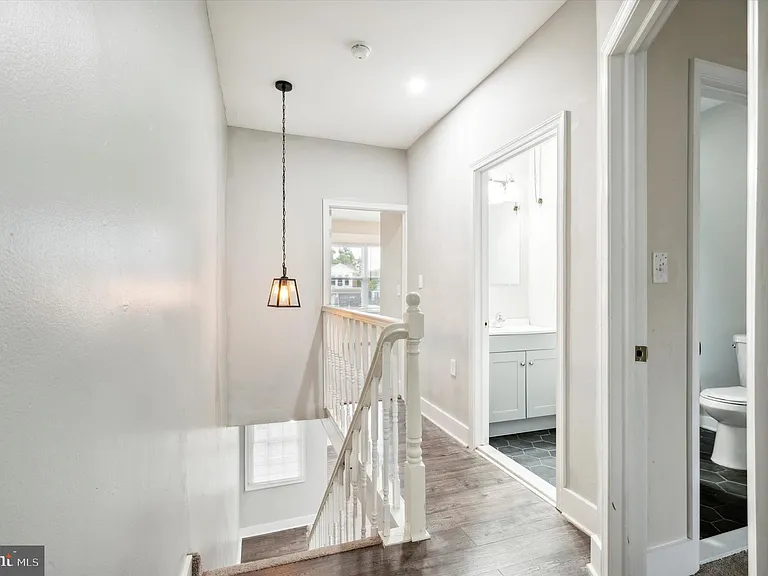 3304 W Allegheny Ave — Photo 19
