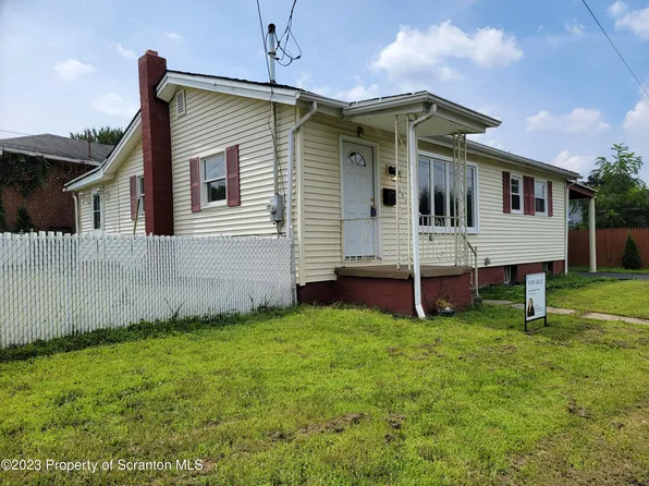 122 Montgomery St, Moosic, PA 18507