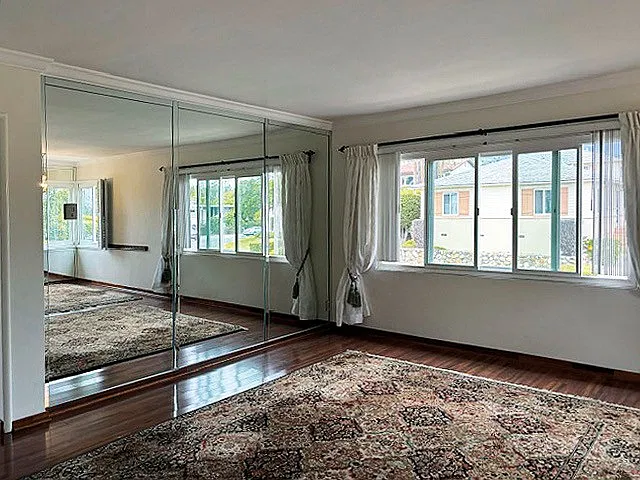 114 W Calle Crespis #5