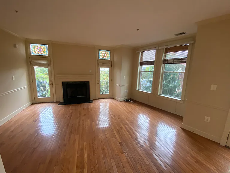 619 I St SE #A — Photo 16