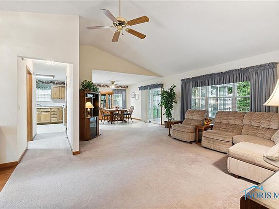 5th image of 304 Valleywoods Dr