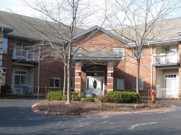 18125 W Wisconsin Ave, Brookfield, WI 53045