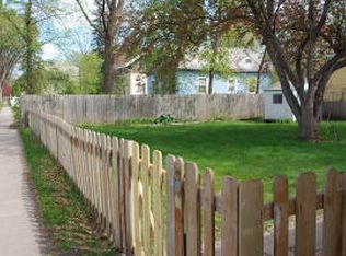 904 10th St S, Moorhead, MN 56560