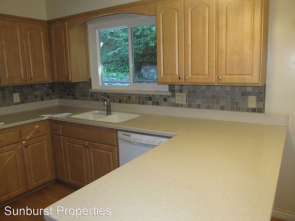 4th image of 3960 Orangewood Dr