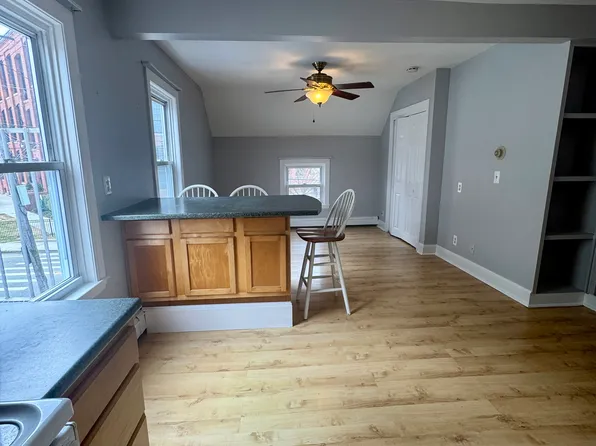 (undisclosed Address), Warren, RI 02885