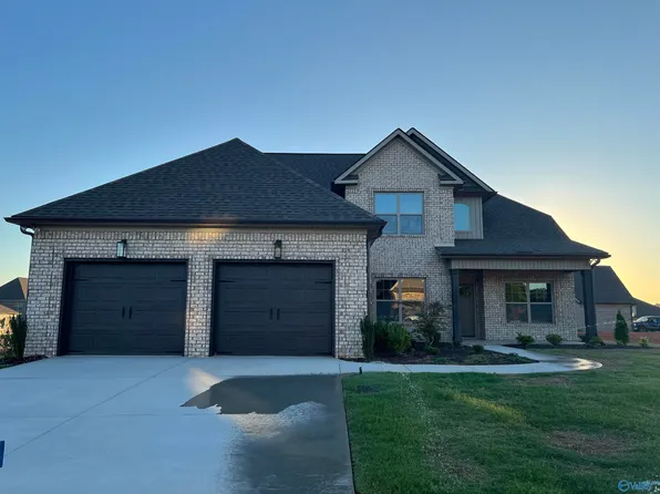 17981 Longleaf Dr, Athens, AL 35611