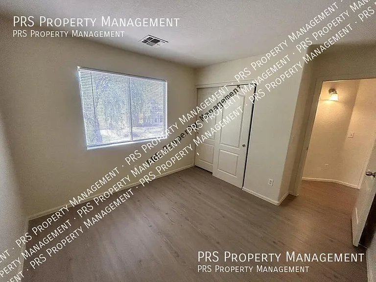 42406 W Sunland Dr — Photo 45