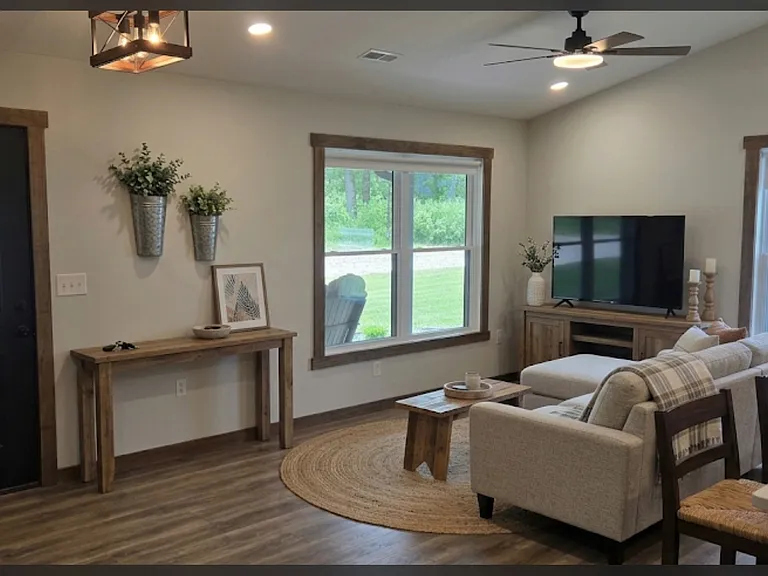 105B Miller Dr #10 — Photo 1