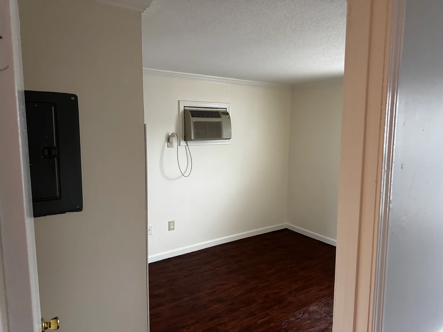 1 bed, 700 sqft, $1,650 — Photo 3