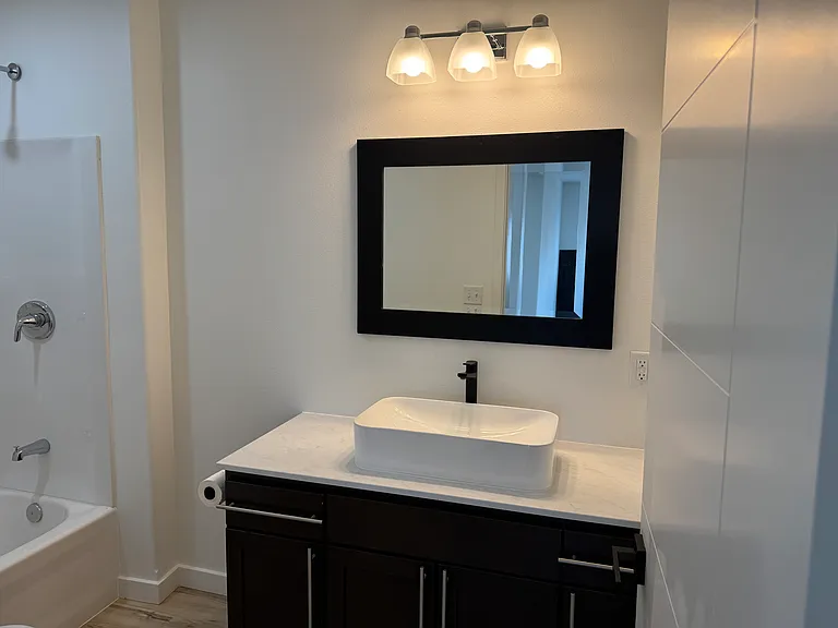 802 W Kemp Ave #1 — Photo 6