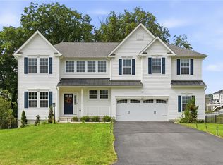 116 Parkview Dr, Pittsburgh, PA 15239
