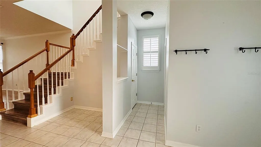 3 bed, 2.5 bath, 1867 sqft, $4,200 — Photo 4