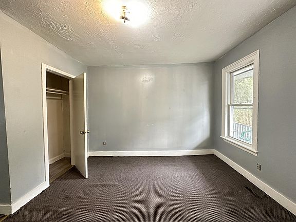 5th image of 111 S Carbon St #1