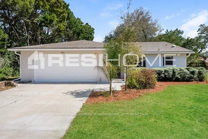 1204 Meredith Dr