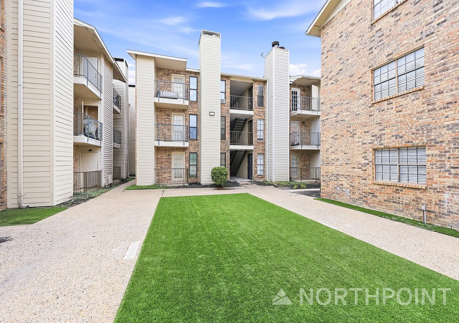 9520_Royal Ln #220 — Photo 1