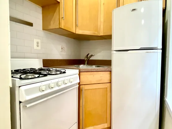 531 East 78th Street image 4 of 6