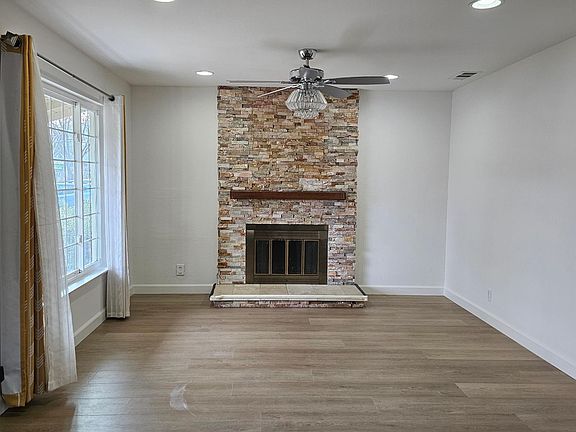 2nd image of 5153 Leigh Ave
