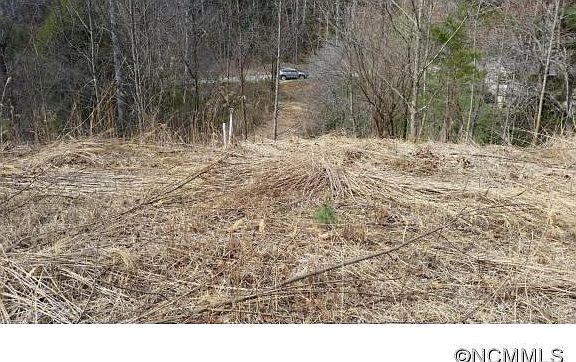 2nd image of 16 Quiet Creek Ln
