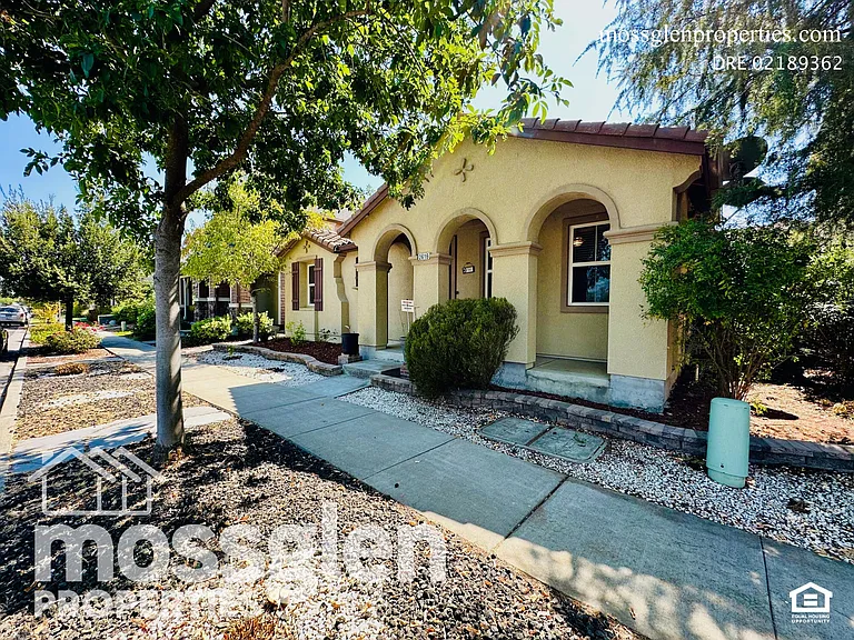 2616 Farmers Central Rd — Photo 2