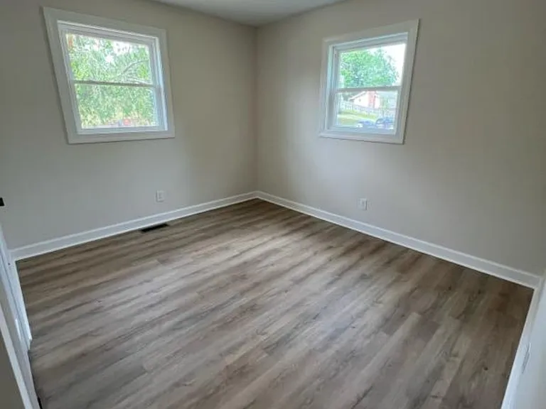 198 Milburn Dr — Photo 18