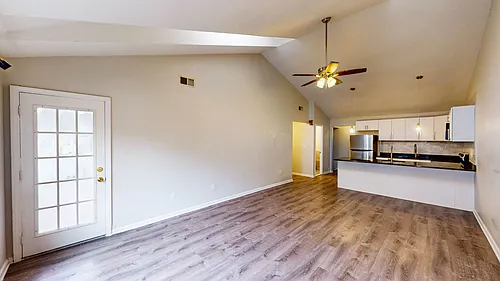 471 Whalley Ave #P Photo 1 471 Whalley Ave #P Photo 1